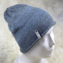 Ladda upp bild till gallerivisning, Luksuslikult siidise koostisega müts