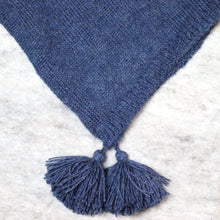 Ladda upp bild till gallerivisning, Två i ett: ponchoscarf