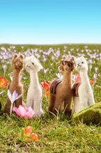 Ladda upp bild till gallerivisning, Alpakkafigurer gjorda av alpackaull