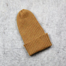 Ladda upp bild till gallerivisning, Ribbstickad hatt