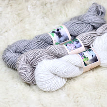 Ladda upp bild till gallerivisning, Gårdsgarn av angora och fårull