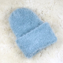 Ladda upp bild till gallerivisning, NY! En lurvig hatt med vridet brätte
