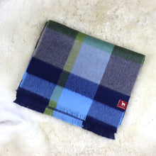 Ladda upp bild till gallerivisning, Ruuduline beebialpaka villane sall
