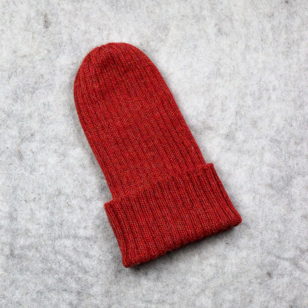 Ribbstickad hatt