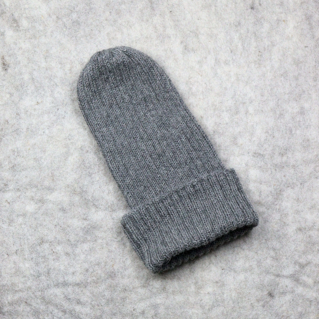 Ribbstickad hatt