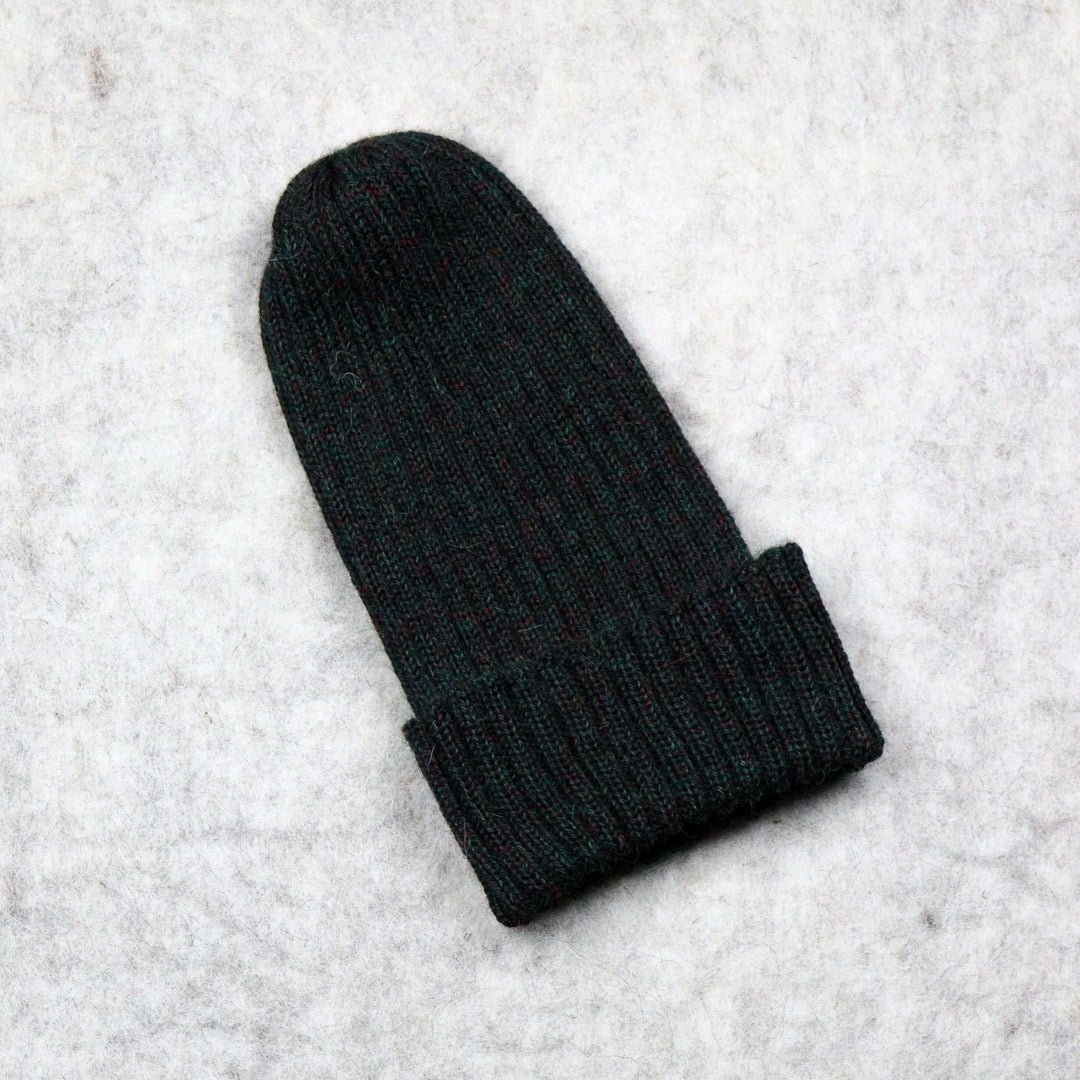 Ribbstickad hatt