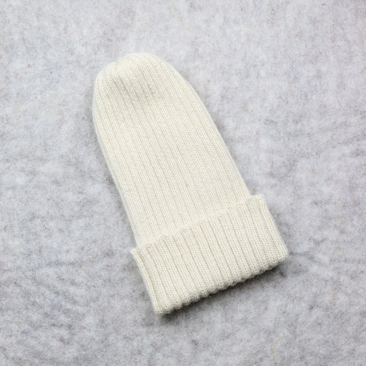 Ribbstickad hatt