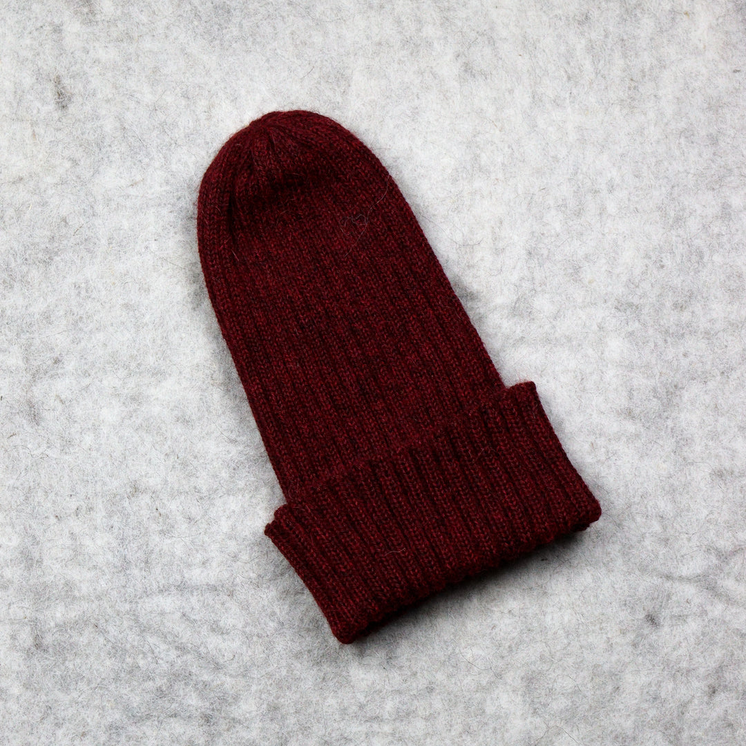 Ribbstickad hatt