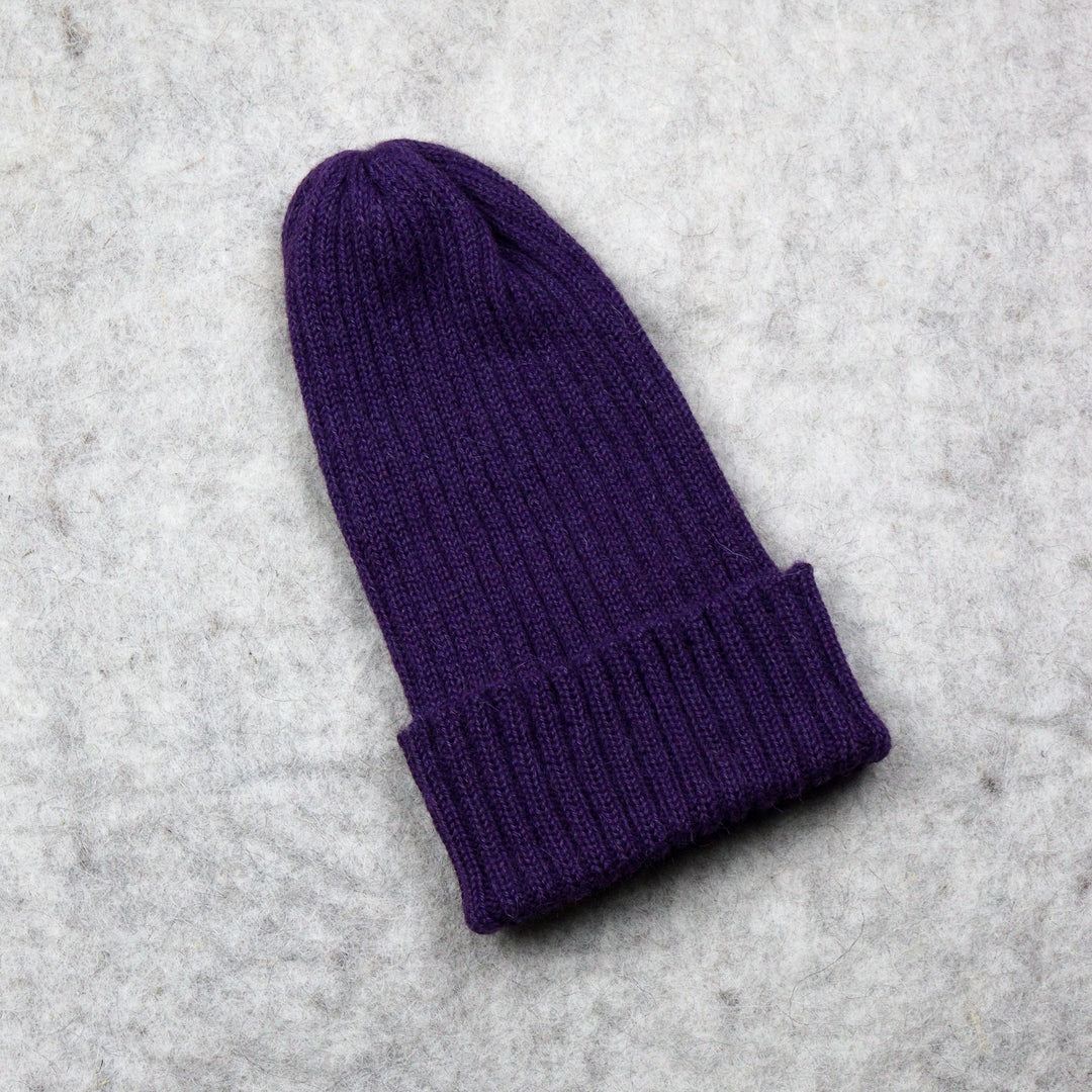 Ribbstickad hatt