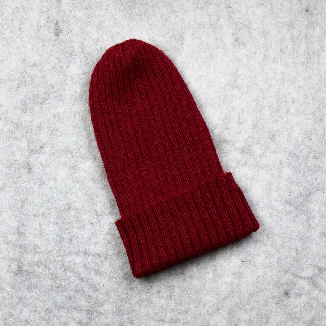 Ribbstickad hatt