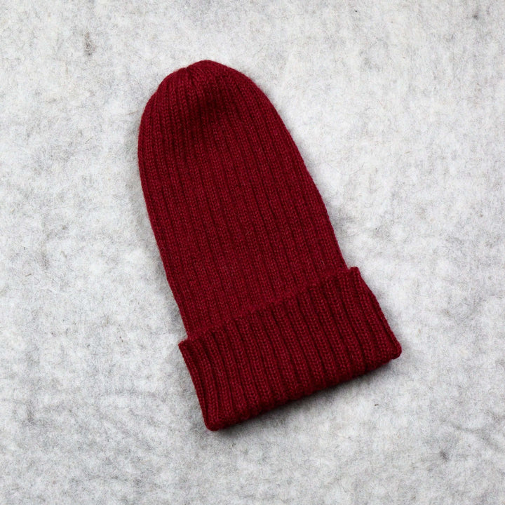 Ribbstickad hatt