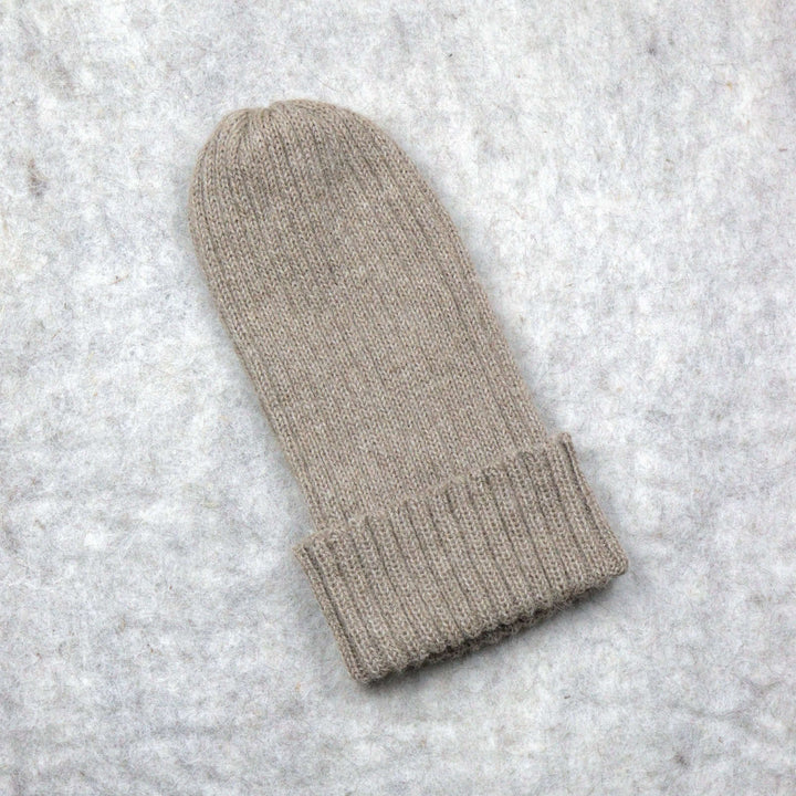 Ribbstickad hatt