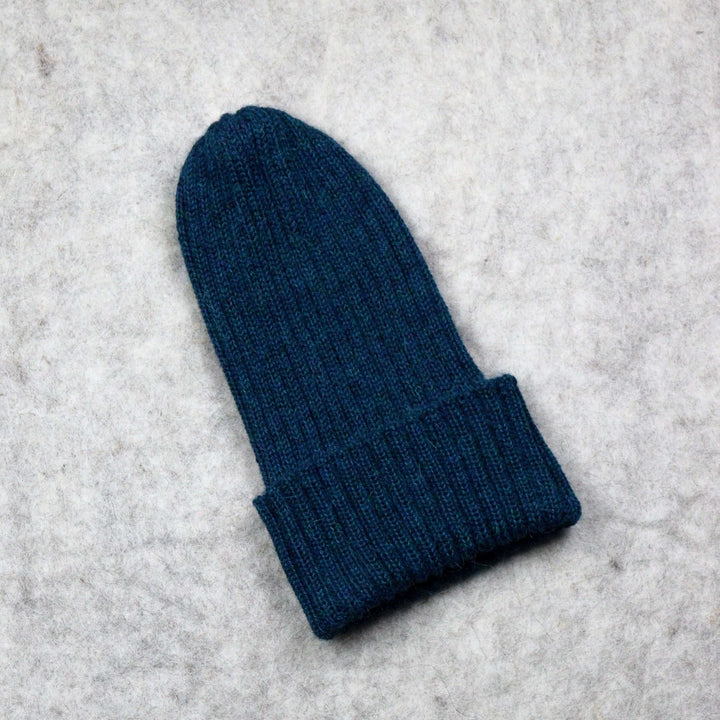 Ribbstickad hatt
