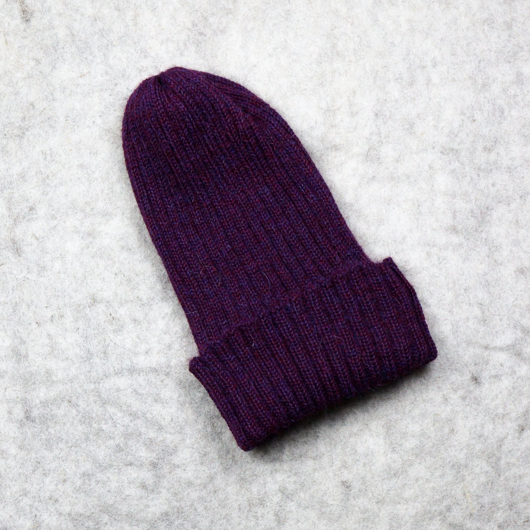 Ribbstickad hatt