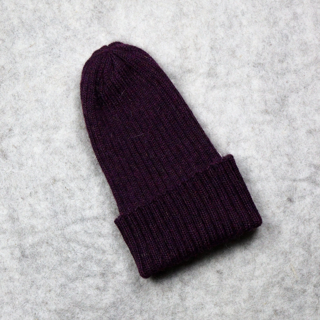Ribbstickad hatt