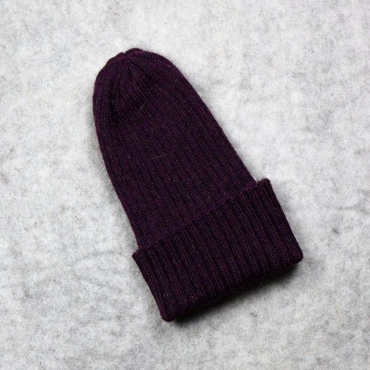 Ribbstickad hatt