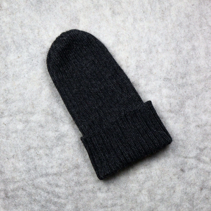 Ribbstickad hatt