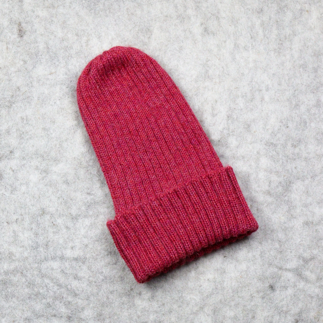 Ribbstickad hatt